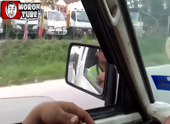 Video :Even men can multitask!